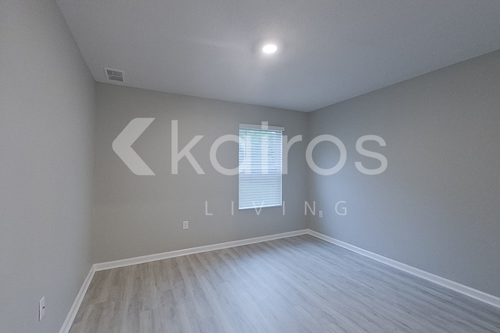 Building Photo - 4694 Malay Cir