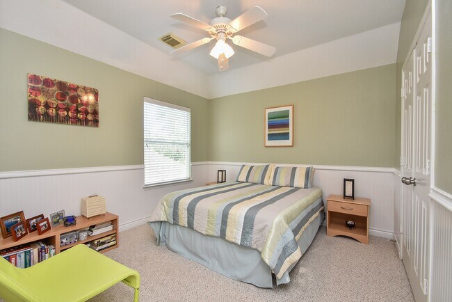 Building Photo - 1211 Deerbrook Dr