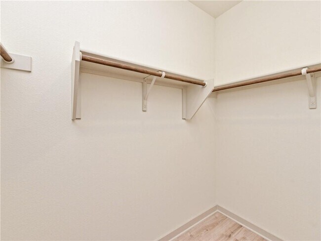 Building Photo - 7512 Daves Landing Dr