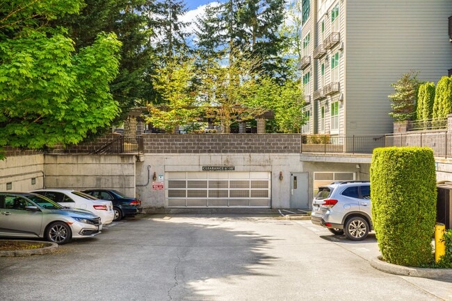 Building Photo - Move In Special! Large 1 Bedroom with Built in Office Nook - Garage Parking