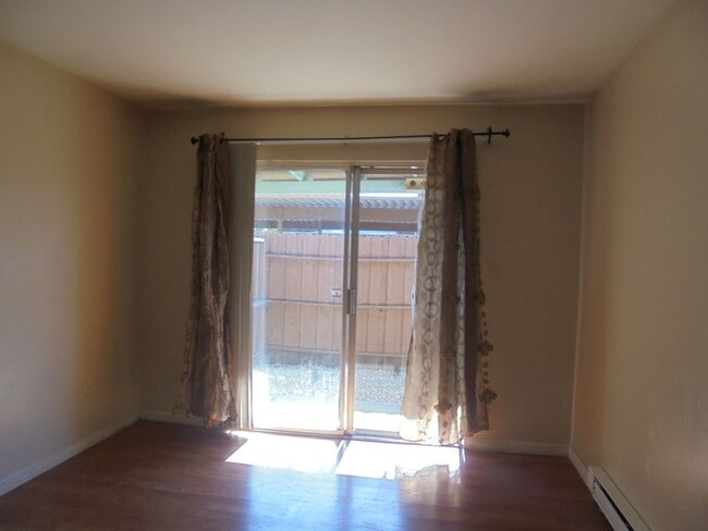 Building Photo - 1625 Park Ln