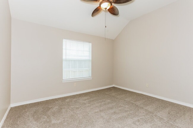 Building Photo - 1407 Oxford Dr