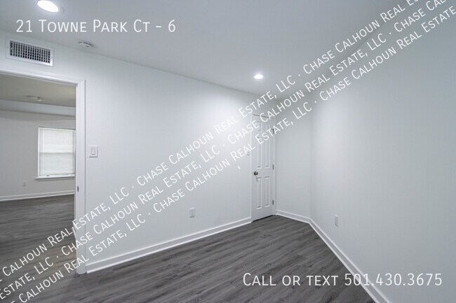 Building Photo - 21 Towne Park Ct