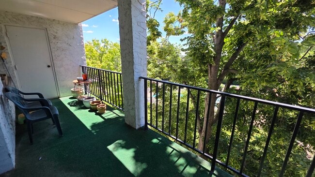 Building Photo - 475 Plum Creek Dr
