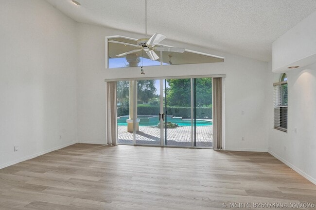 Building Photo - 11340 Lakeshore Dr
