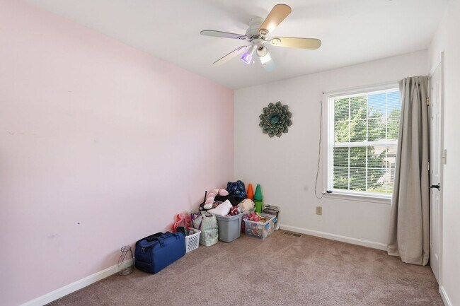 Building Photo - 10106 S Fulton Dr