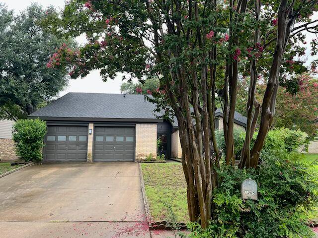 Building Photo - 1205 Doonesbury Dr
