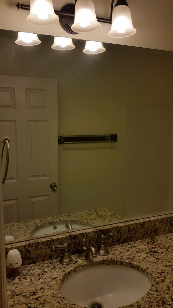 Building Photo - GA Town Home