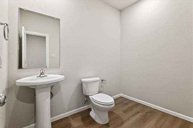 Building Photo - 431 Wydown Dr