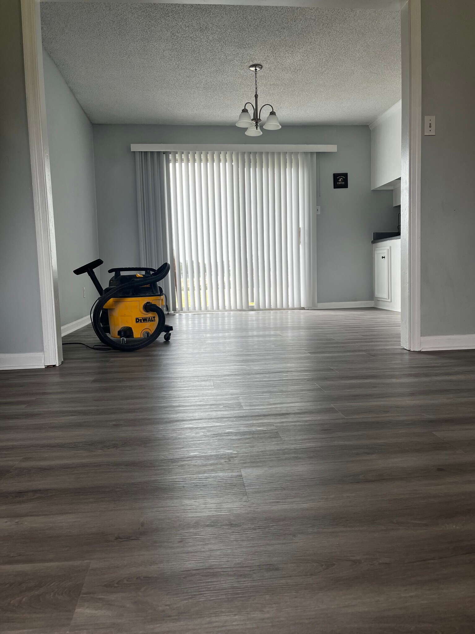 Building Photo - 112 Kelly Ct