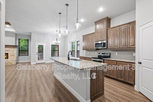 Building Photo - 1636 Town Creek Cir