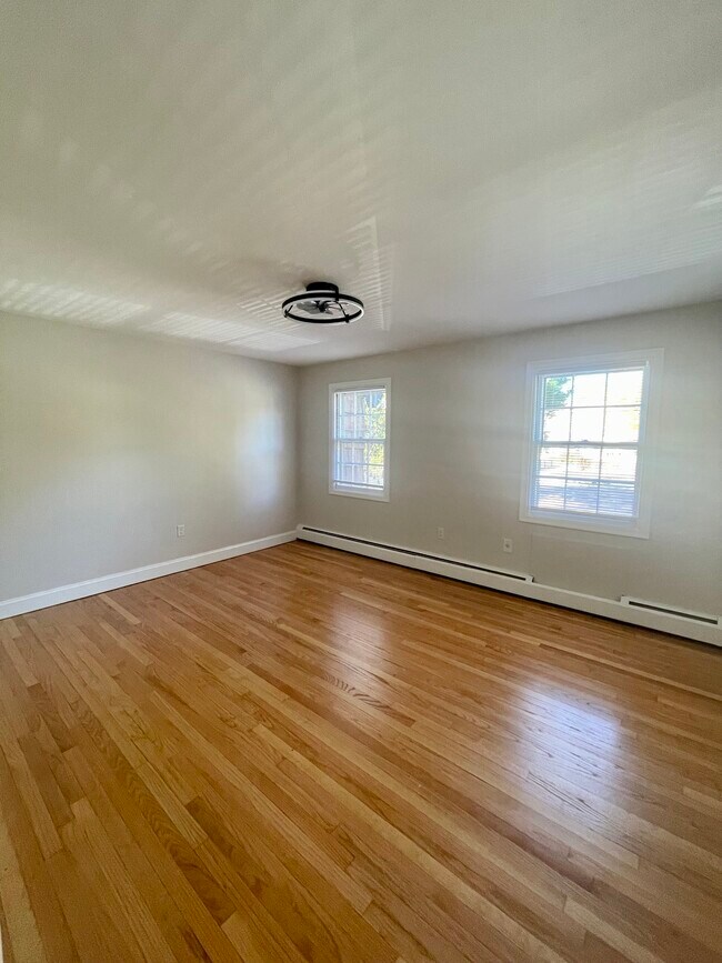 Building Photo - 173 Spruce St