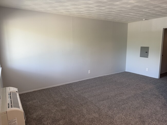 Building Photo - Pine Street Terrace