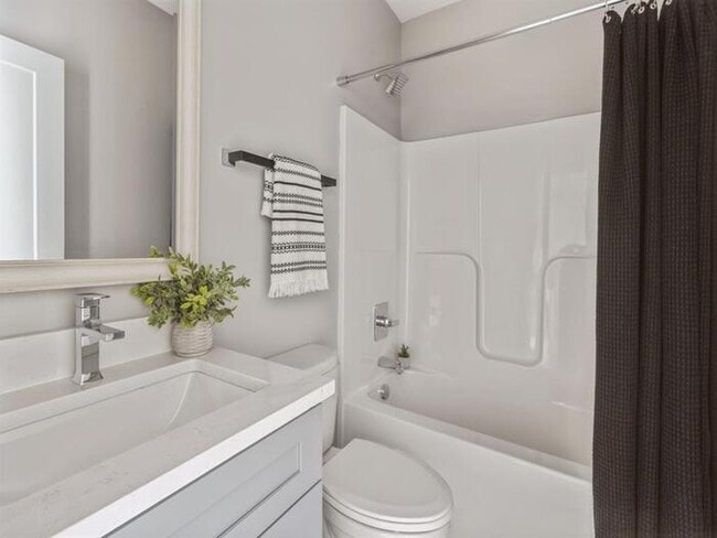 Building Photo - 15570 Rocklyn Place