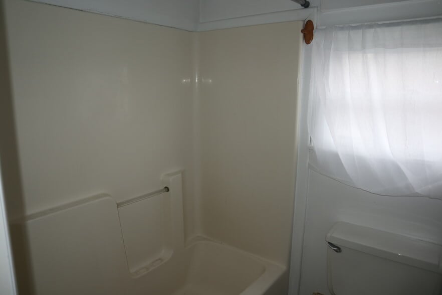 Building Photo - 228 3rd St