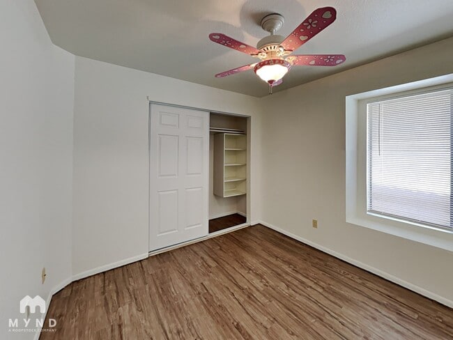 Building Photo - 10487 N Fairway Vista Ln