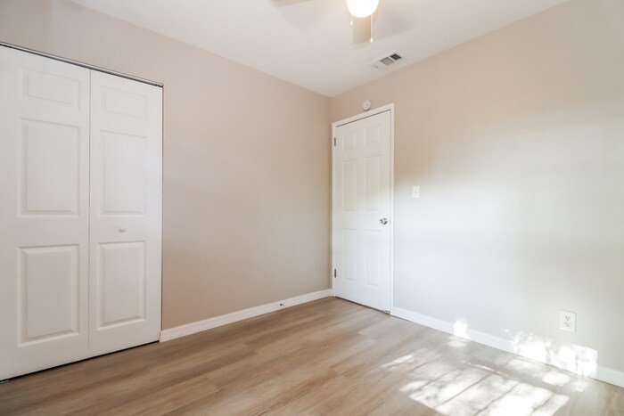 Building Photo - 625 58th St S