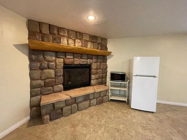 Building Photo - 1173 S 520 W St