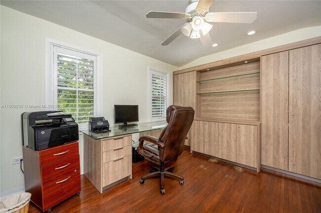 Building Photo - 2855 SW 17th Ave