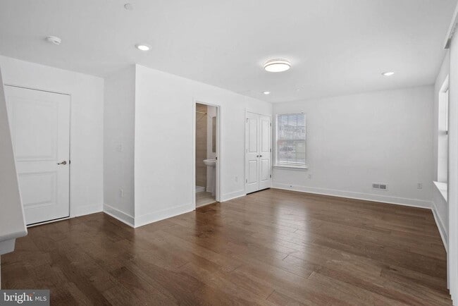 Building Photo - 137 ADA Hightower Ave