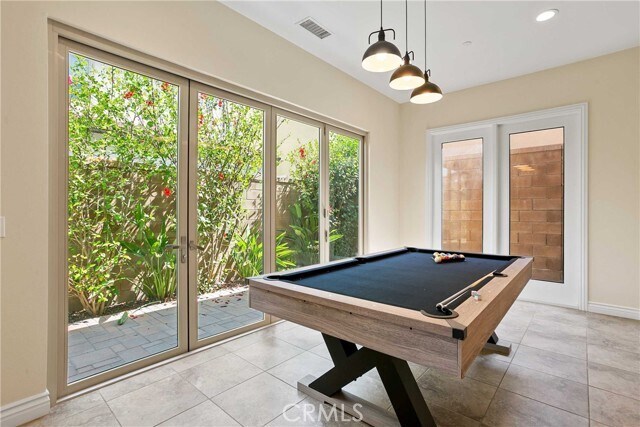 Building Photo - 105 Cordial