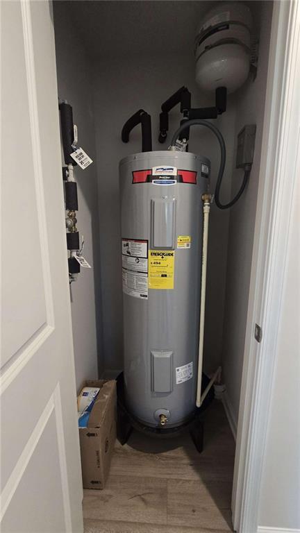 Building Photo - 12 Downing Dr