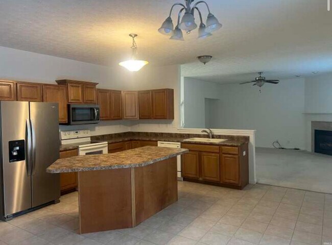 Building Photo - 3160 Trego Ct