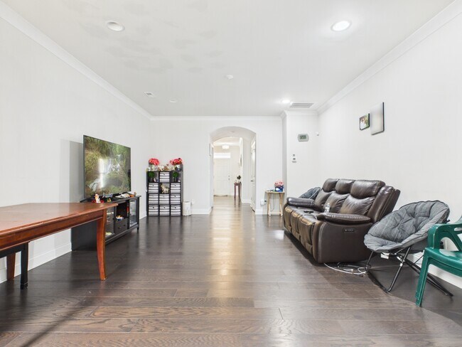 Building Photo - 10163 Meeting House Dr NW