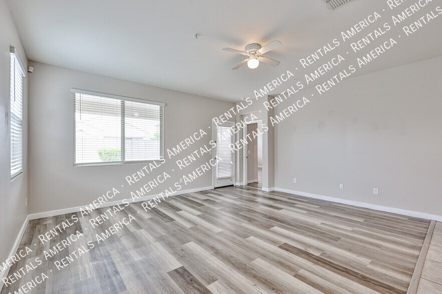 Building Photo - 30938 W Mitchell Dr
