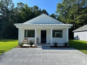 Building Photo - 115 Long Pond Loop