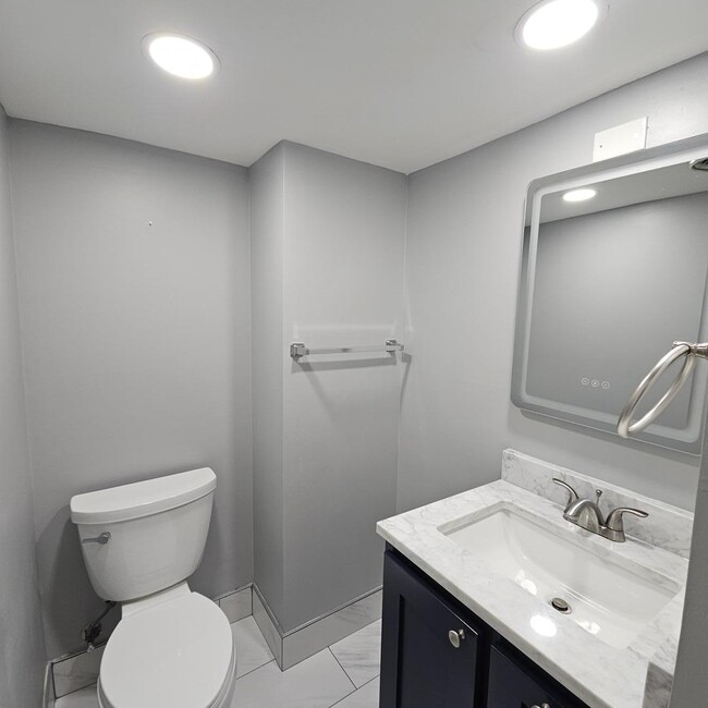 Building Photo - 9268 Barberry Ln