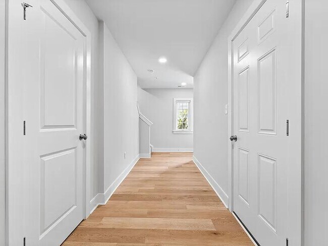 Building Photo - 3029 Howell Aly