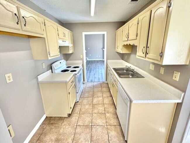 Building Photo - Now Leasing a 4-Bedroom 2.5 Bath Home