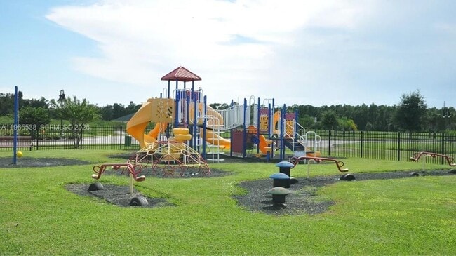 Building Photo - 5034 Barnet Dr