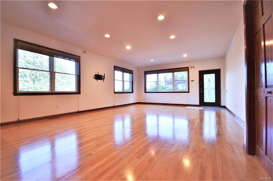 Building Photo - 73 Edgewood Ave