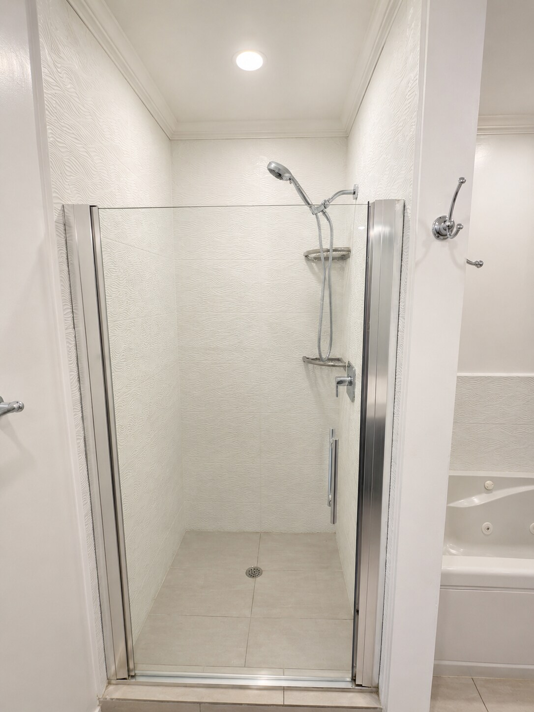 Building Photo - 1351 N Orange Dr