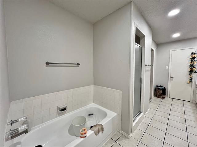 Building Photo - 1803 Ridgebrook Dr