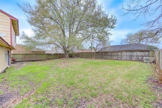 Building Photo - 1371 New Tree Ln