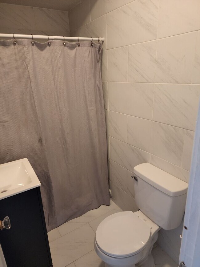 Building Photo - 3634 Kentucky Ave