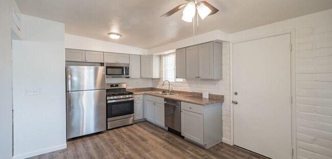 Building Photo - 5720 E Elida St, Tucson, AZ 85712