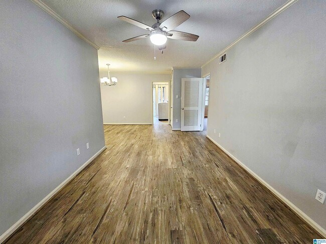 Building Photo - 3425 Sandner Ct