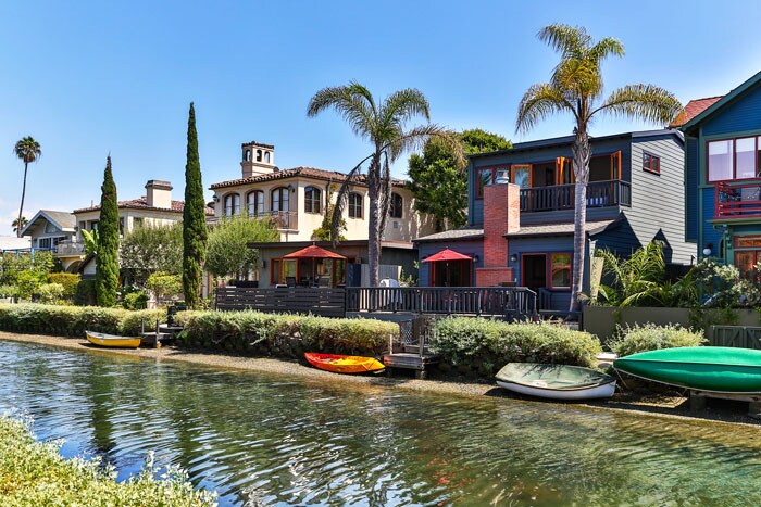 Building Photo - 432 Howland Canal