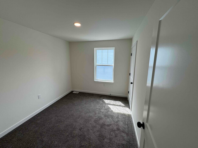 Building Photo - 54 S Revere St