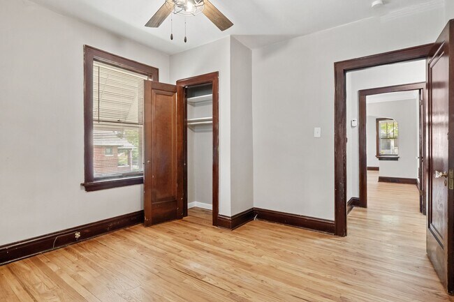 Building Photo - 5352 Itaska St