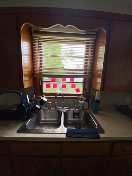 Sink - 216 Dort Ln NW