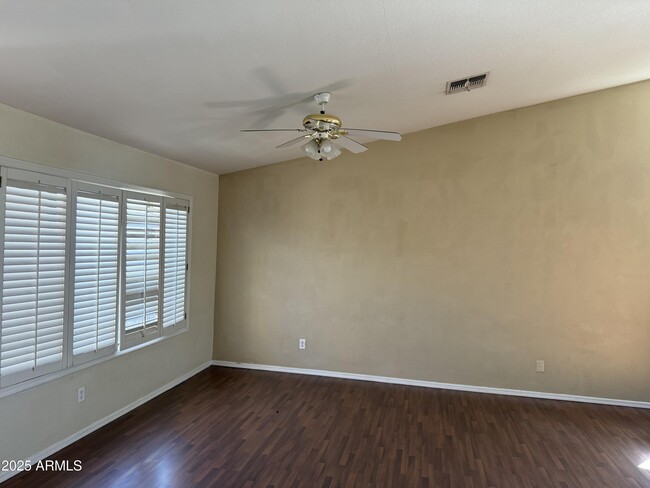 Building Photo - 11323 W Seldon Ln
