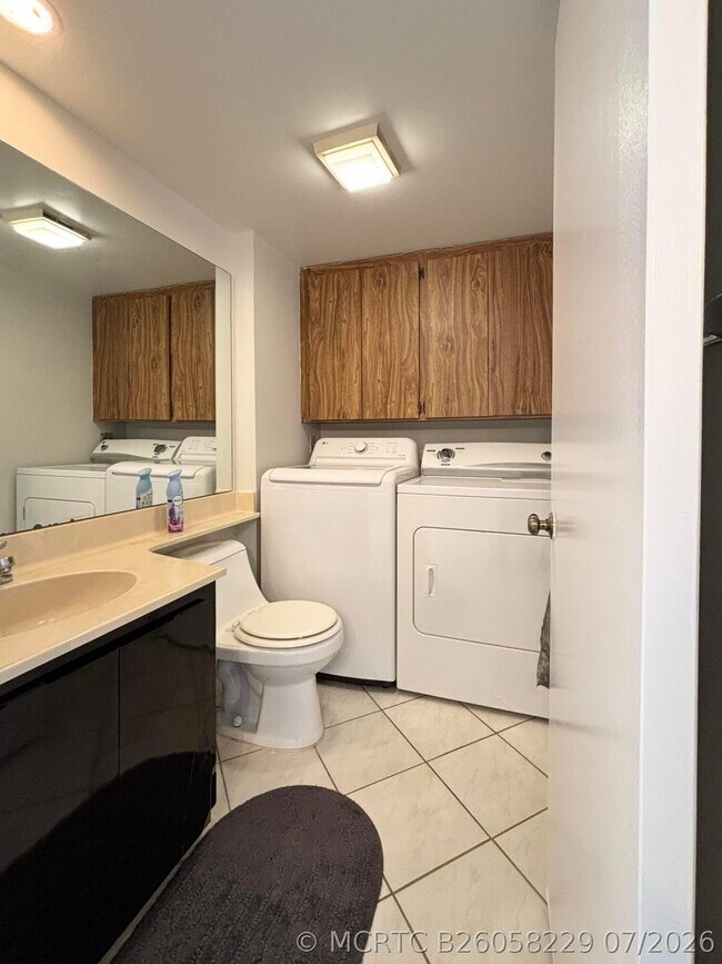 Building Photo - 1402 14th Way