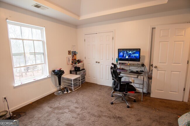 Building Photo - 1582 Ewing Farm Dr