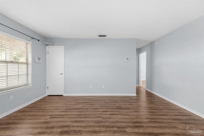 Building Photo - 10150 Guidy Ln