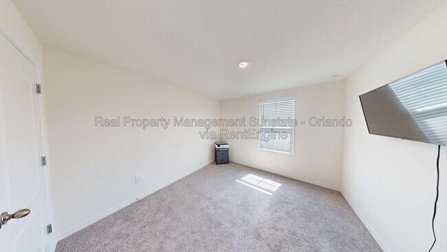 Building Photo - 2841 Rotterdam Dr